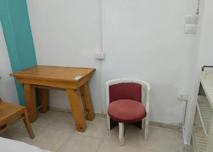 Hostel 4 A In Of 4 *